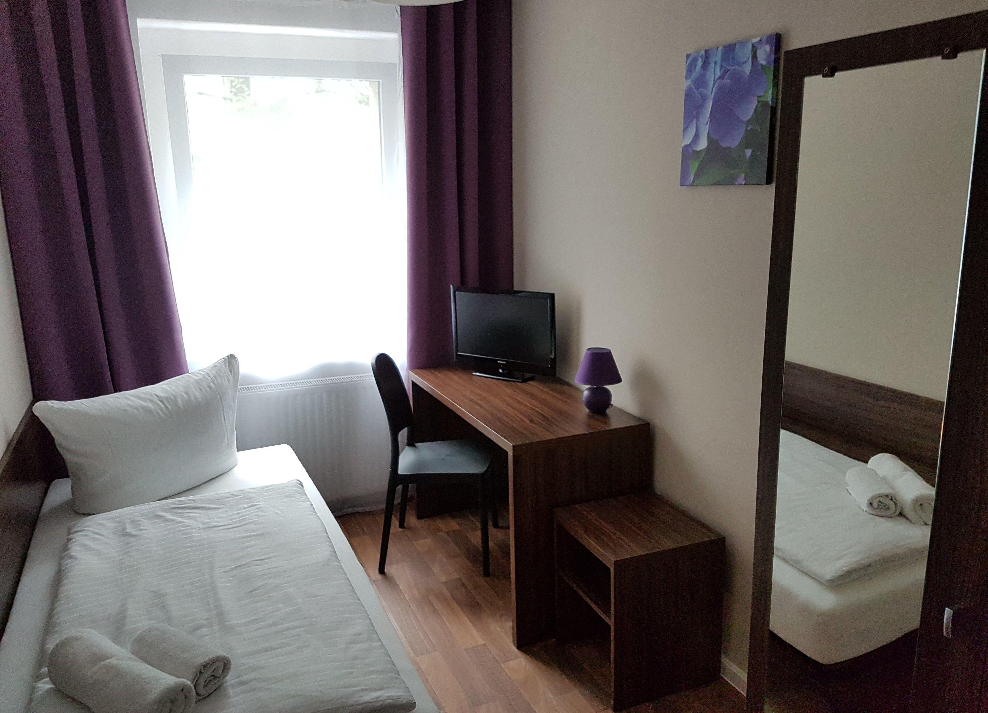 Economy Single Room